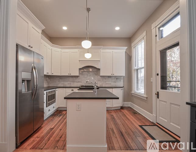 Newport House: 503 Lexington Avenue