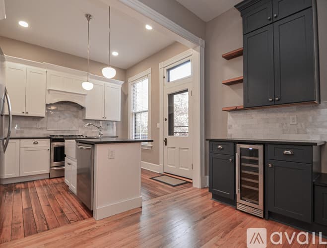 Newport House: 503 Lexington Avenue