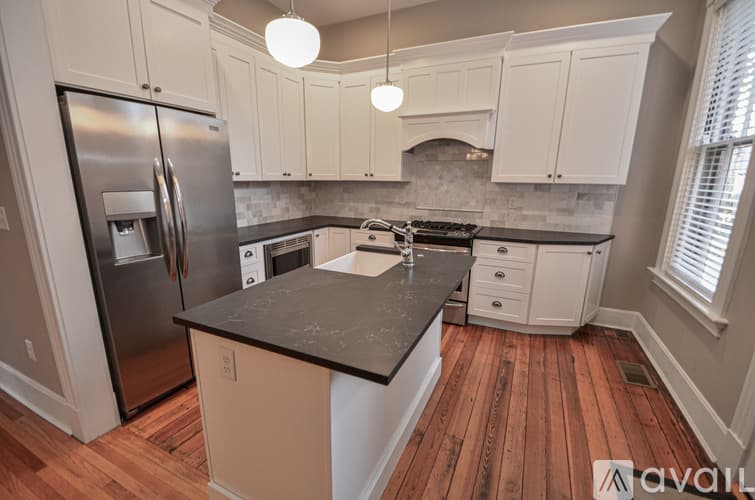 Newport House: 503 Lexington Avenue