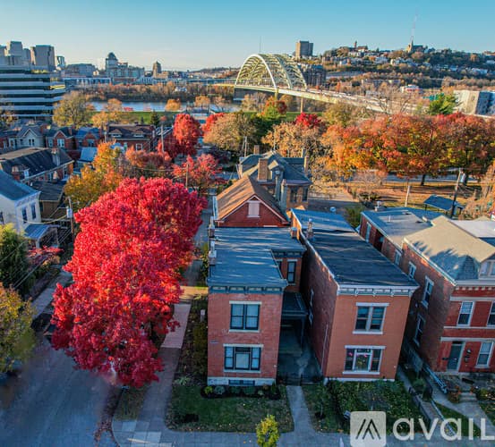 Newport House: 503 Lexington Avenue