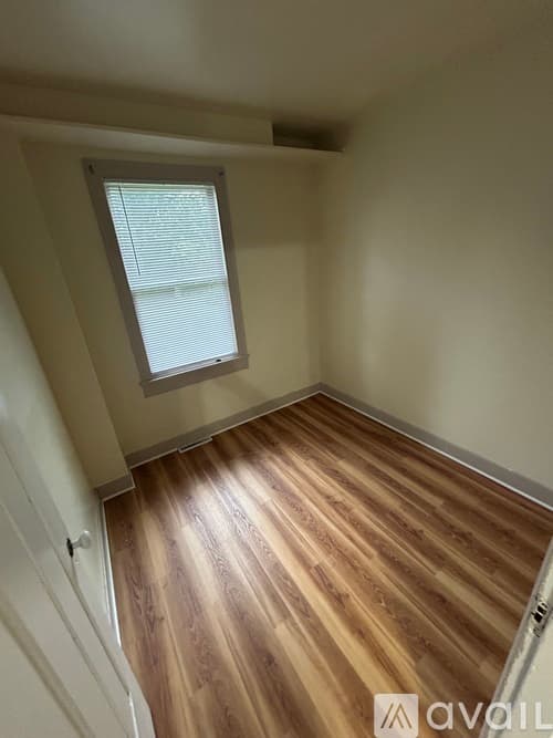 Woodstock Apartment: 7920 Mason Hill Rd