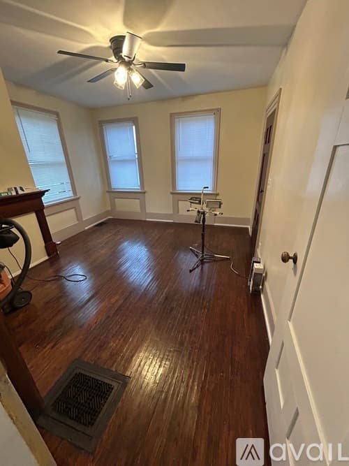 Woodstock Apartment: 7920 Mason Hill Rd