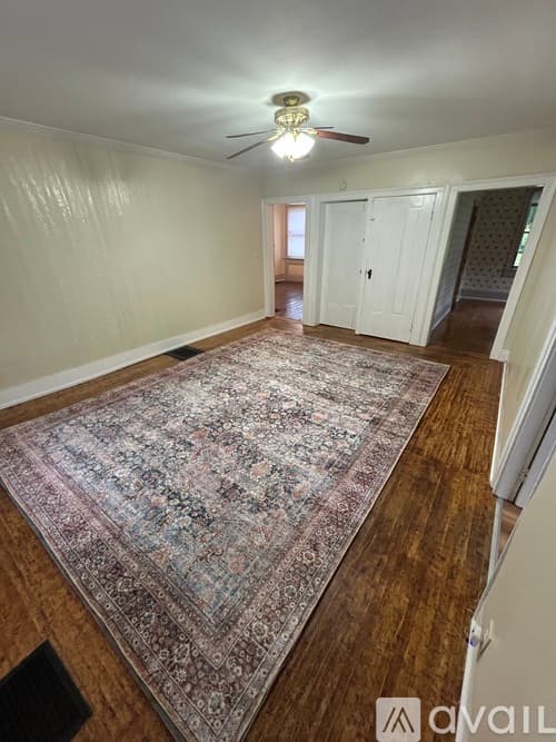 Woodstock Apartment: 7920 Mason Hill Rd
