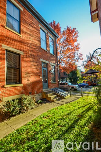 Newport House: 503 Lexington Avenue