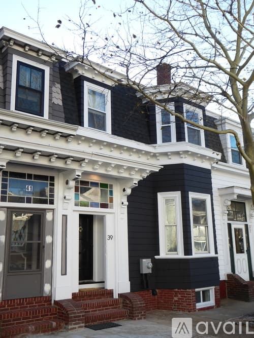 Boston House: 39 Marine Road