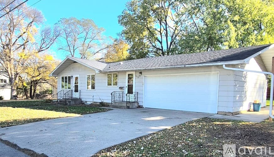 St. Cloud Apartment: 702 17th St S