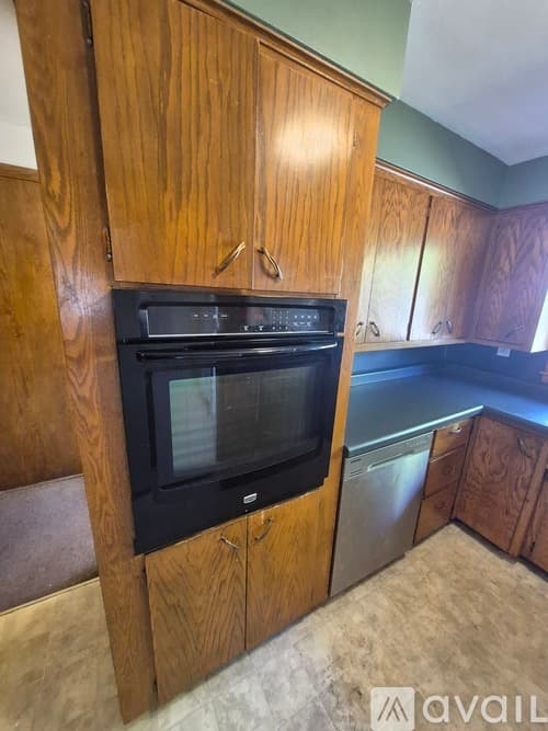 St. Cloud Apartment: 702 17th St S