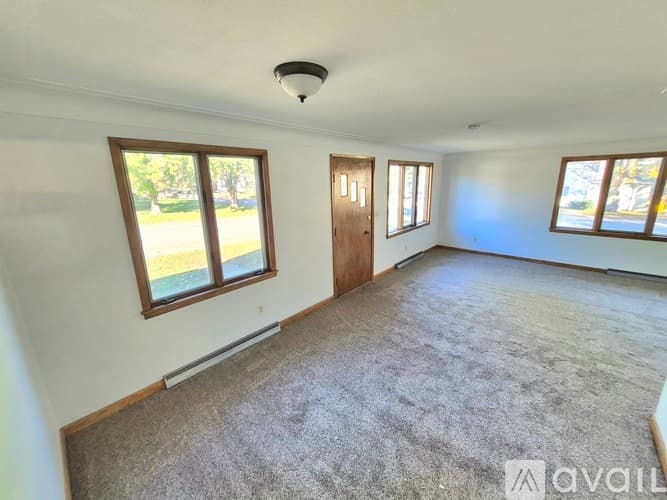 St. Cloud Apartment: 702 17th St S