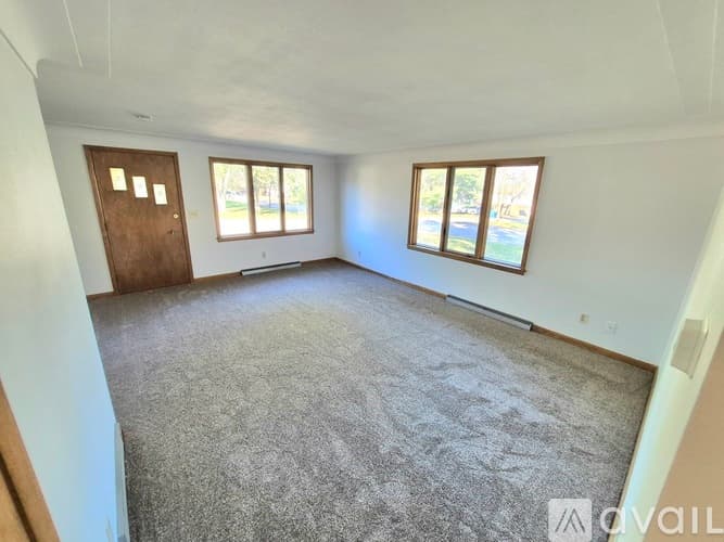 St. Cloud Apartment: 702 17th St S