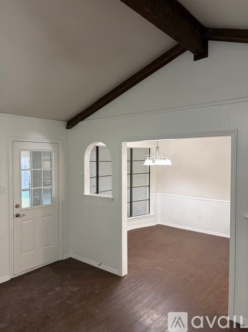 Hurst House: 312 Cannon Dr