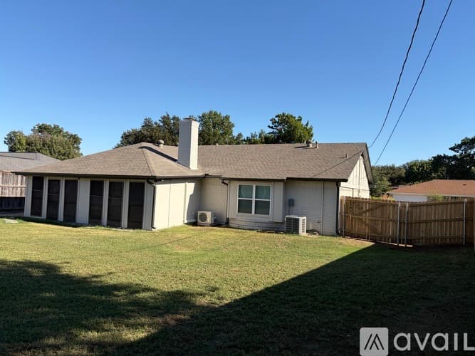 Hurst House: 312 Cannon Dr