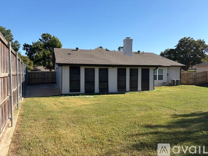 Hurst House: 312 Cannon Dr
