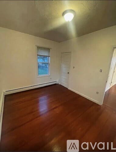 Fall River Apartment: 469 Mt Hope Ave