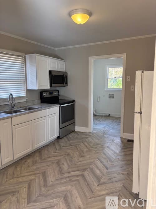Rock Hill House: 645 Stonewall Ct