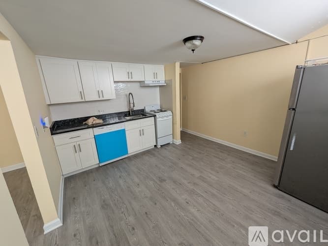 Boston Apartment: 148 Sutherland Road