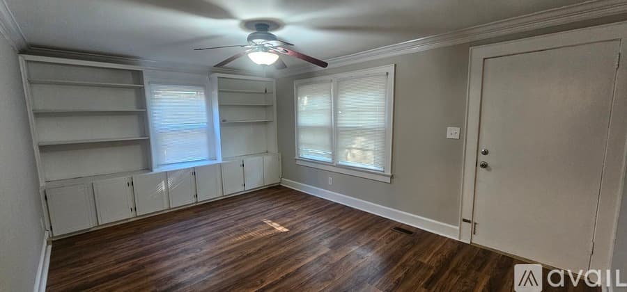 Shelby House: 500 Brookside Dr