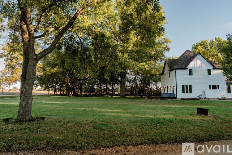 Mankato House: 20459 Pohl Rd