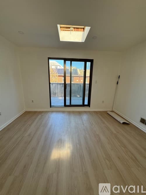 Philadelphia Apartment: 2055 South Street