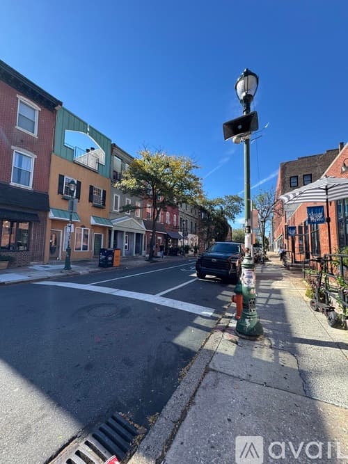 Philadelphia Apartment: 2055 South Street