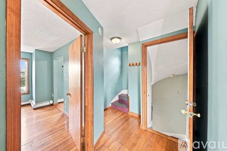 Somerville Apartment: 13 Knowlton St