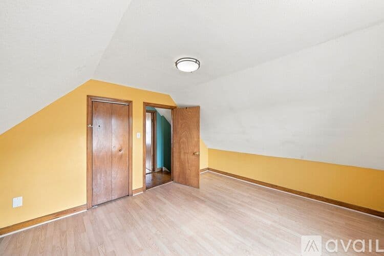 Somerville Apartment: 13 Knowlton St