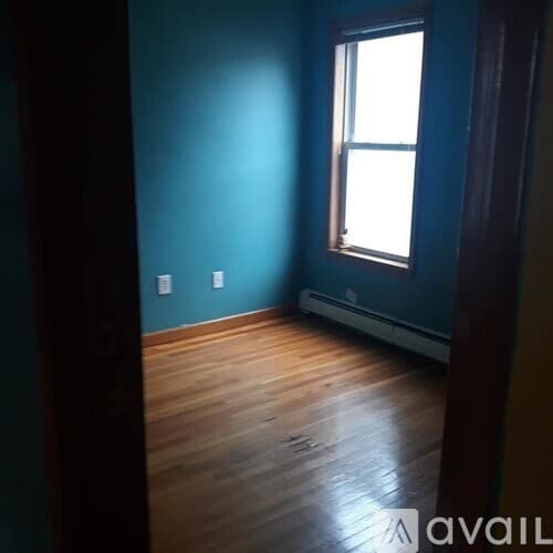 Somerville Apartment: 13 Knowlton St