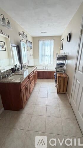 Dracut Townhome: 615 Nashua Rd