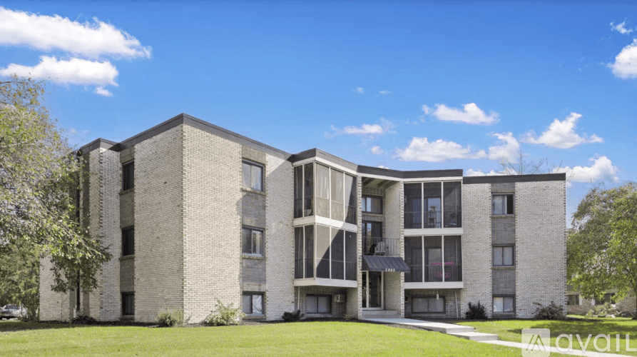 Stillwater Apartment: 1203 Owens Street North