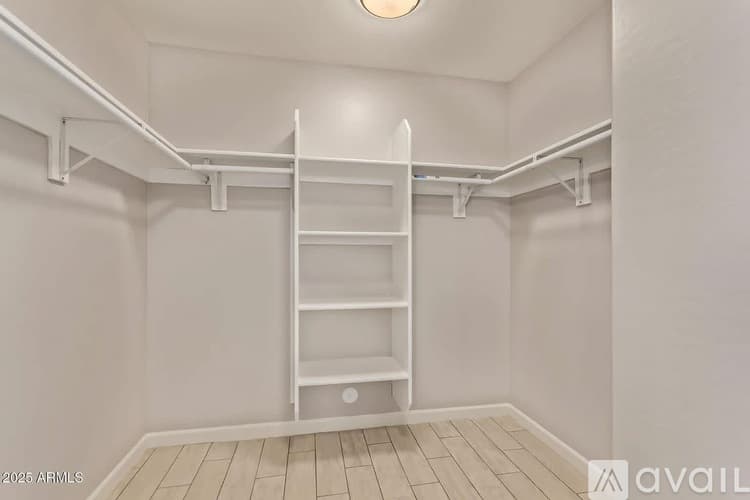 Phoenix House: 15461 South 47th Place