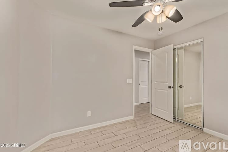 Phoenix House: 15461 South 47th Place
