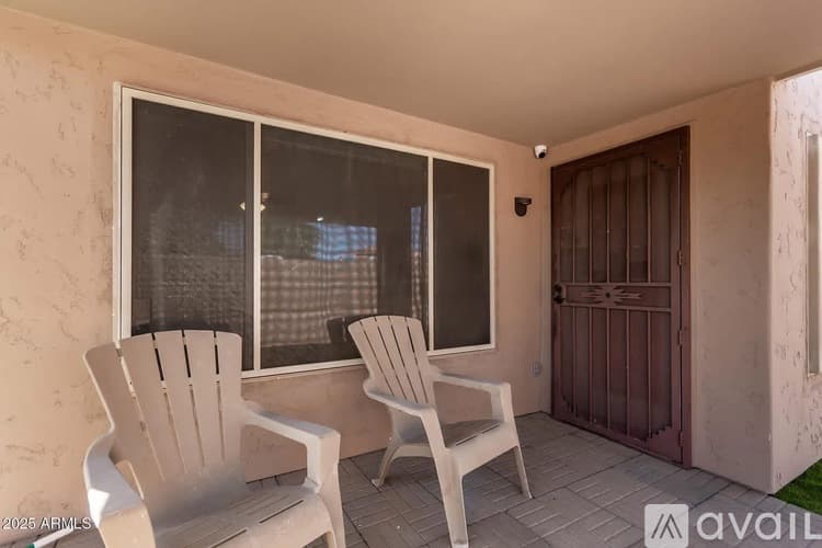 Phoenix House: 15461 South 47th Place