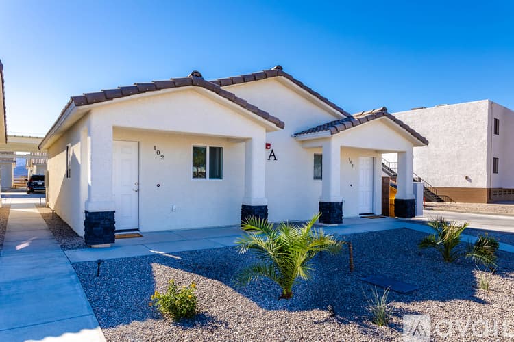 Lake Havasu City Apartment: 1880 Swanson Ave