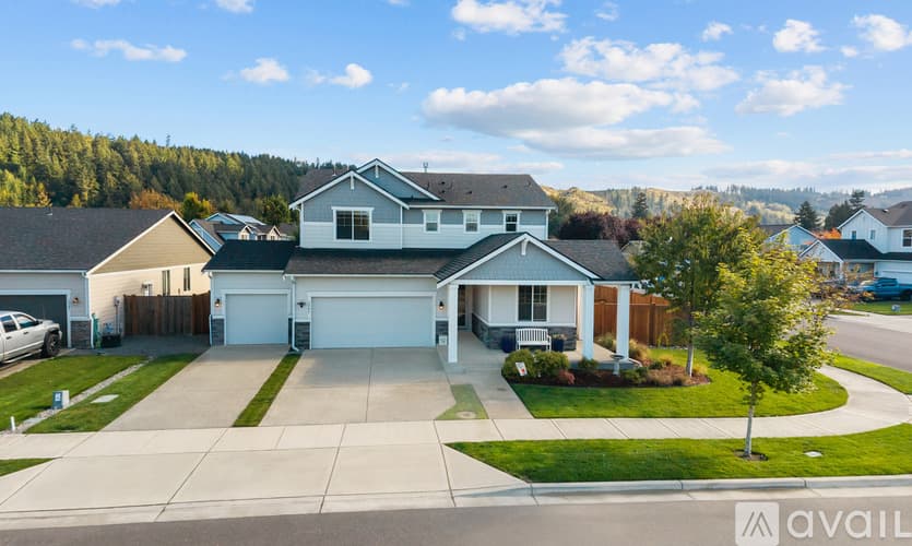 Sumner House: 5595 157th Avenue Court East