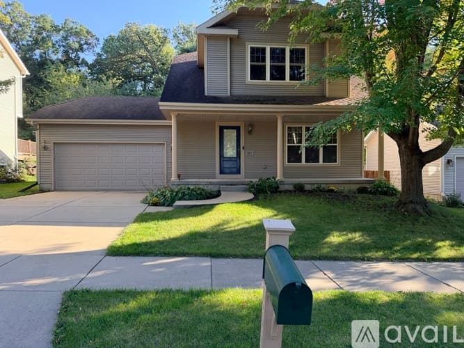 Madison House: 5417 Day Tripper Drive