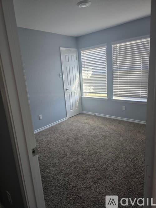 Nolanville Townhome: 1905 Rosson St