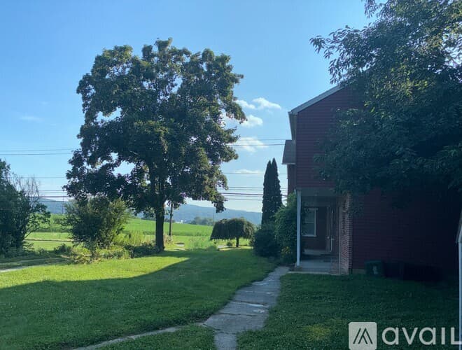 Marietta Apartment: 164 South River Street