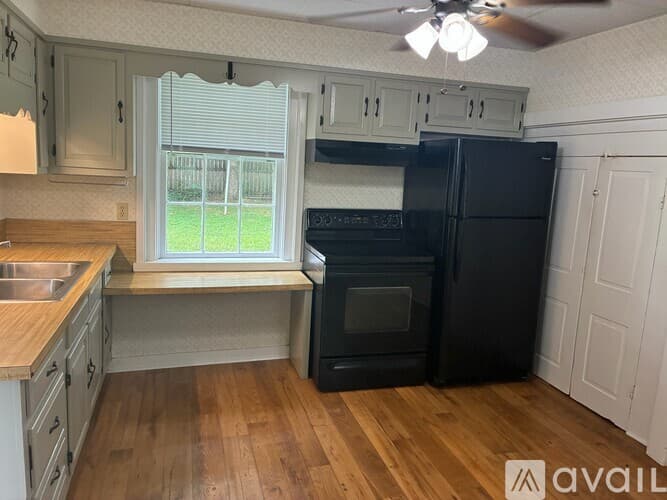 Marietta Apartment: 164 South River Street