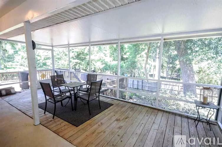 Tallahassee House: 1216 Pheasant Run Drive