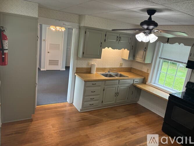 Marietta Apartment: 164 South River Street