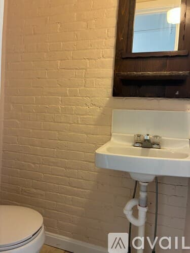 Marietta Apartment: 164 South River Street