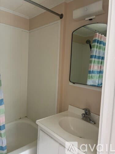 Marietta Apartment: 164 South River Street