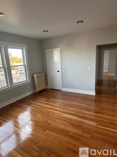 Hartford Apartment: 17 Linnmoore Street