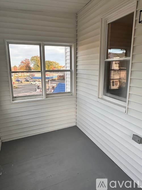 Hartford Apartment: 17 Linnmoore Street