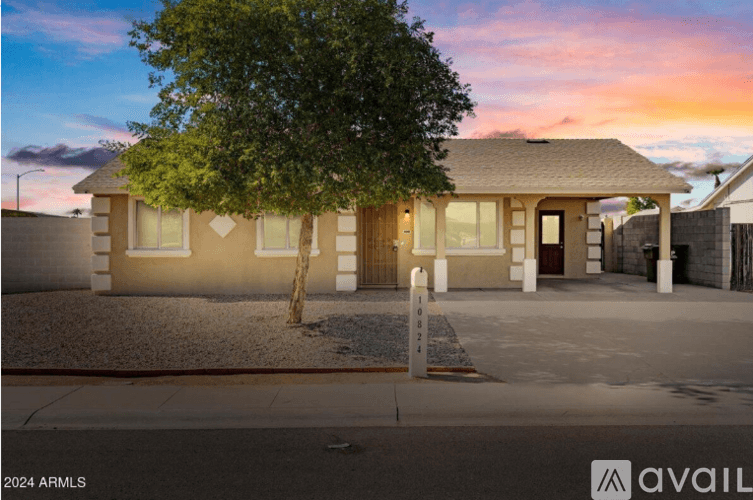 Peoria House: 10824 North 88th Avenue
