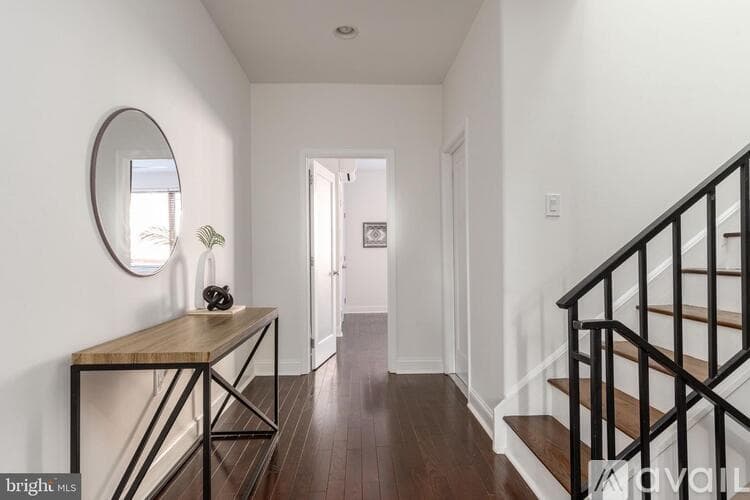 Philadelphia House: 752 S Hicks St
