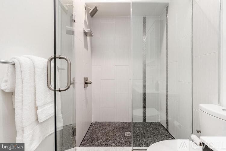 Philadelphia House: 752 S Hicks St
