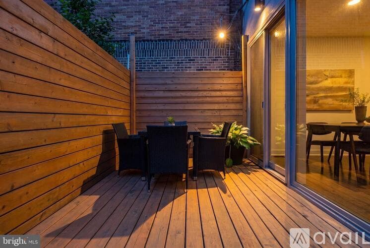 Philadelphia House: 752 S Hicks St