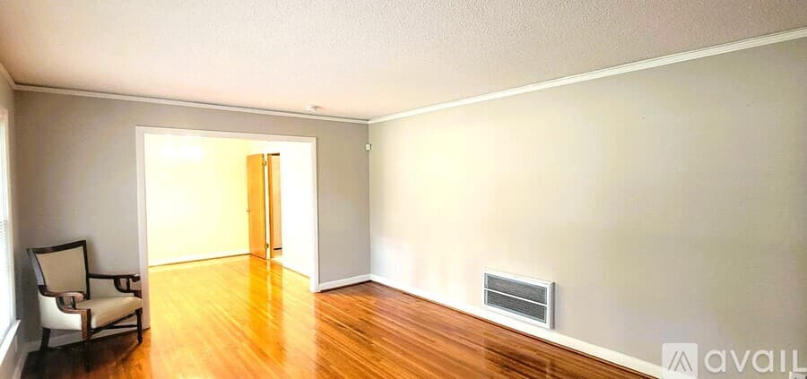 Columbia House: 6546 Haley Dr