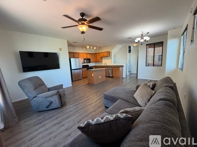 Gilbert Townhome: 240 W Juniper Ave
