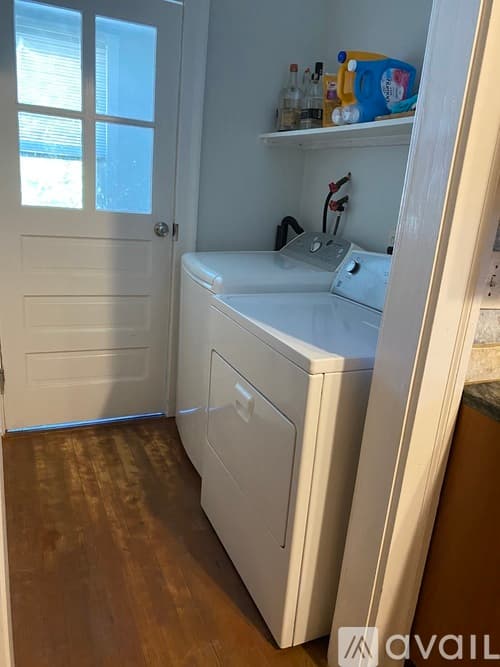Hartford Apartment: 74 Arnold St